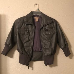 Dark grey short sleeve leather jacket